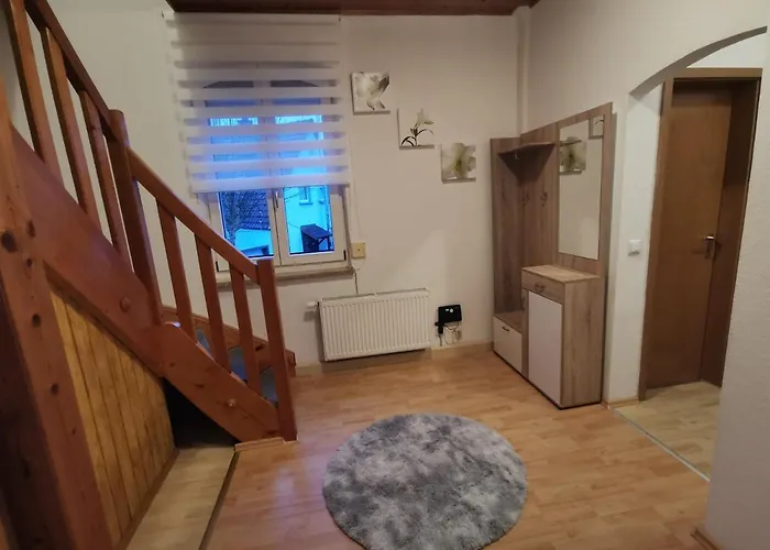 Sehr Schoenes 2 Zimmer Maisonnette Wohnung
