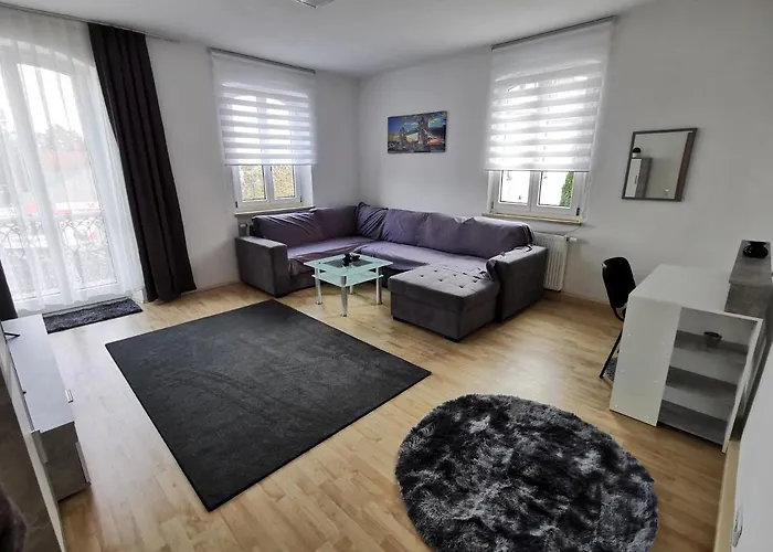 Sehr Schoenes 2 Zimmer Maisonnette Wohnung