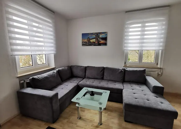 Sehr Schoenes 2 Zimmer Maisonnette Wohnung
